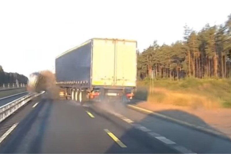 Ujęcia z tego wypadku mrożą krew w żyłach.