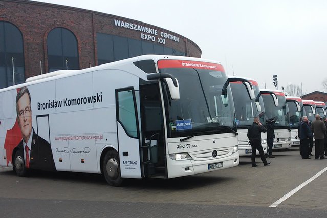 Kandydaci podczas kampanii odwiedzają kolejne miejscowości. Andrzej Duda lokalnie jest bardziej aktywny niż Bronisław Komorowski.