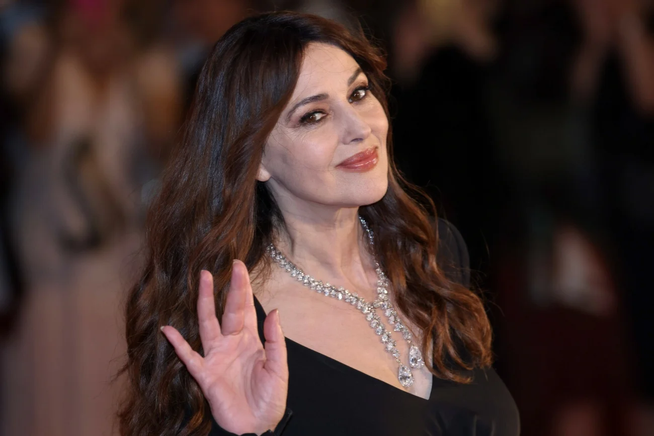Monica Bellucci potwierdziła związek z Timem Burtonem. Niedługo zobaczymy ją w jego filmie. Monica Bellucci potwierdziła związek z Timem Burtonem. Niedługo zobaczymy ją w jego filmie.