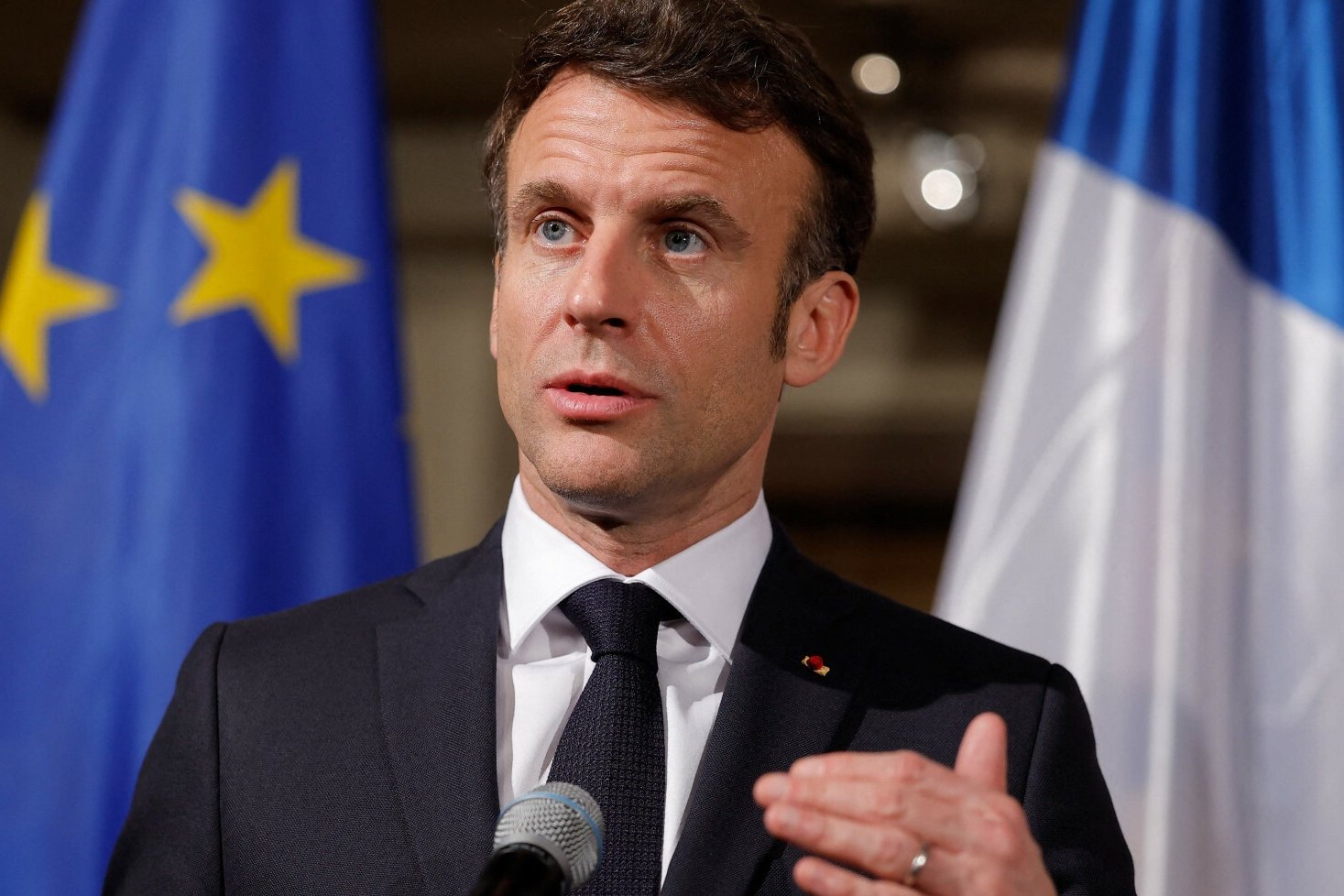 Prezydent Francji nie chciał pojechać do Kijowa w rocznicę wojny.