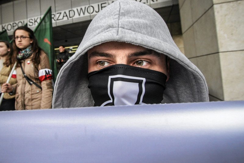 "Gimbopatrioci" są nie w smak środowiskom narodowym