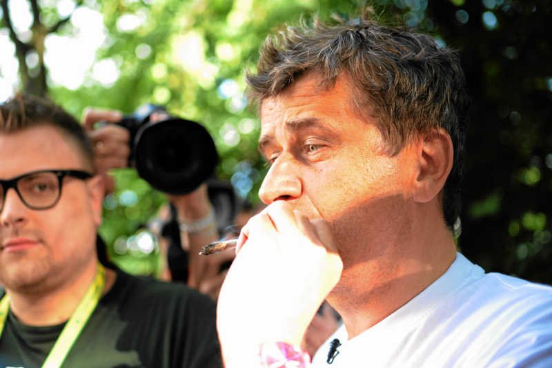 Jacek Żakowski ocenia, że po zapaleniu skręta pozycja Janusza Palikota już nigdy nie była tak silna.