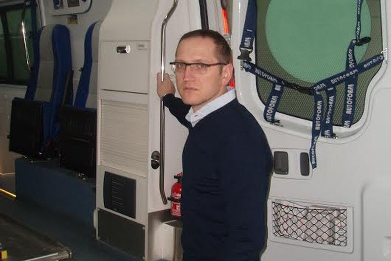 Od 24 lat budował karetki. Urzędnicy uznali, że to osobówki i ma zapłacić 10 mln zł akcyzy. "Chcą nas zniszczyć"