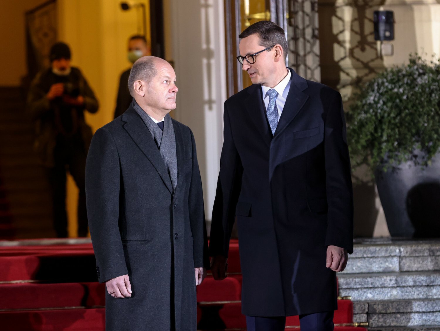 Morawiecki spotkał się w niedzielę w Warszawie z kanclerzem Niemiec Olafem Scholzem.