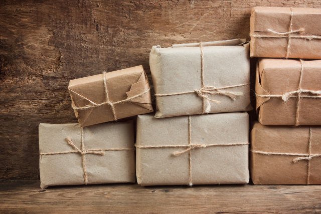 Polacy polubili e-zakupy,  większość z nas wybrała prezenty pod choinkę w internecie.