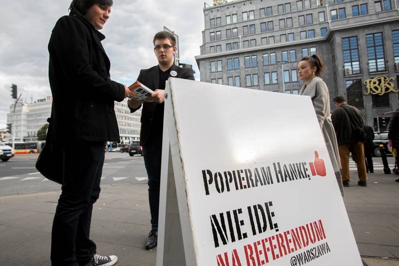"To referendum nie ma sensu" - piszą w liście artyści
