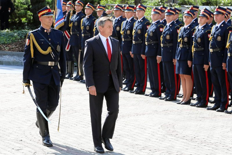 Marszałek Sejmu podczas uroczystości ślubowania funkcjonariuszy Straży Marszałkowskiej.