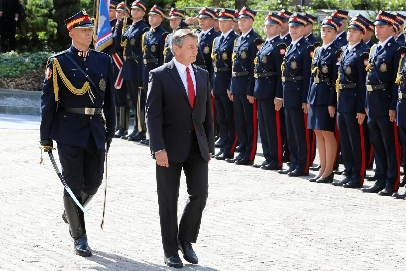Marszałek Sejmu podczas uroczystości ślubowania funkcjonariuszy Straży Marszałkowskiej.