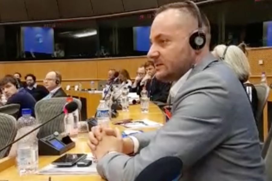 Piotr Owczarski opowiedział w Parlamencie Europejskim o tym, jak wygląda praca w TVP pod rządami PiS.