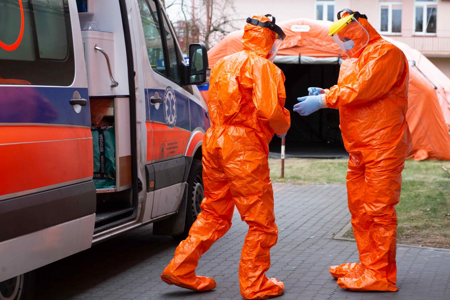 O 352 nowych zakażeniach koronawirusem poinformował resort zdrowia 19 czerwca.