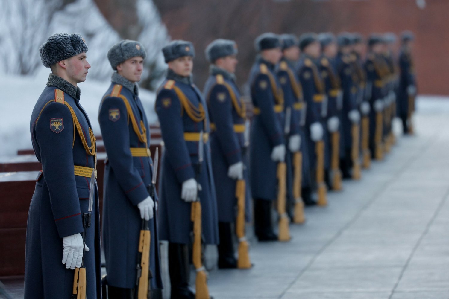 TASS sugeruje, że Polska nie angażuje się po żadnej ze stron.