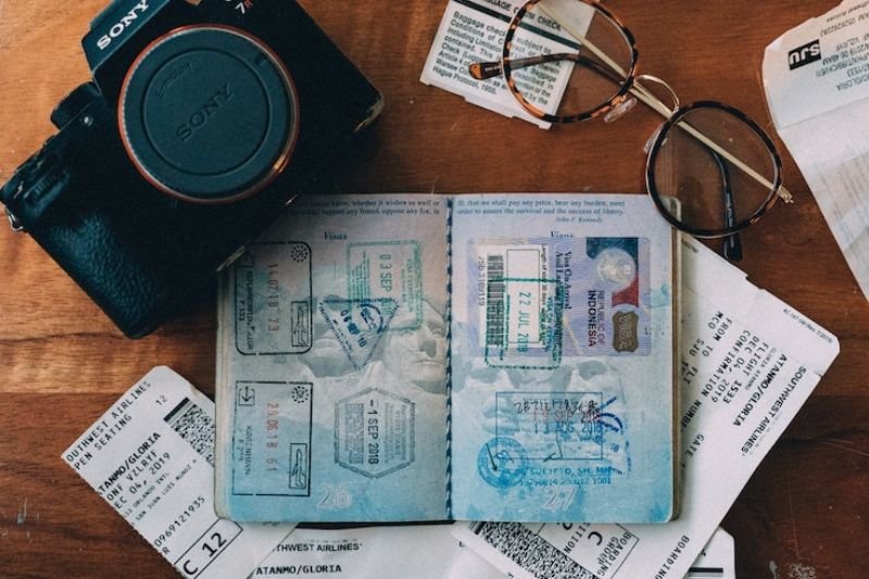 „Paszport covidowy" może zostać wprowadzony jeszcze przed wakacjami, dzięki temu obywatele UE będą mogli swobodnie podróżować.