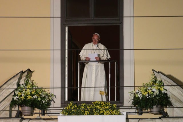 Papież przemówił dziś wieczorem do zebranych na ulicy Franciszkańskiej pod "oknem papieskim".