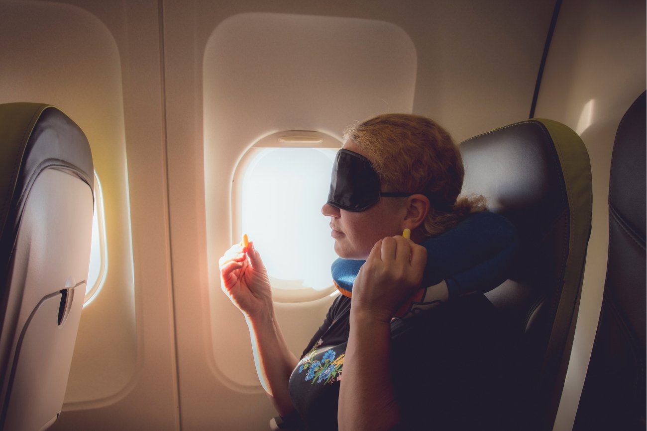 Spanie w samolocie nie zawsze uchroni nas przed konsekwencjami zmiany strefy czasowej