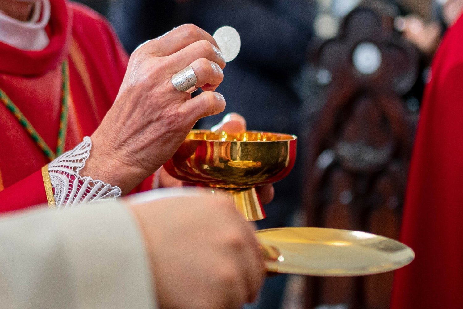 Watykan wydał niecodzienną decyzję.