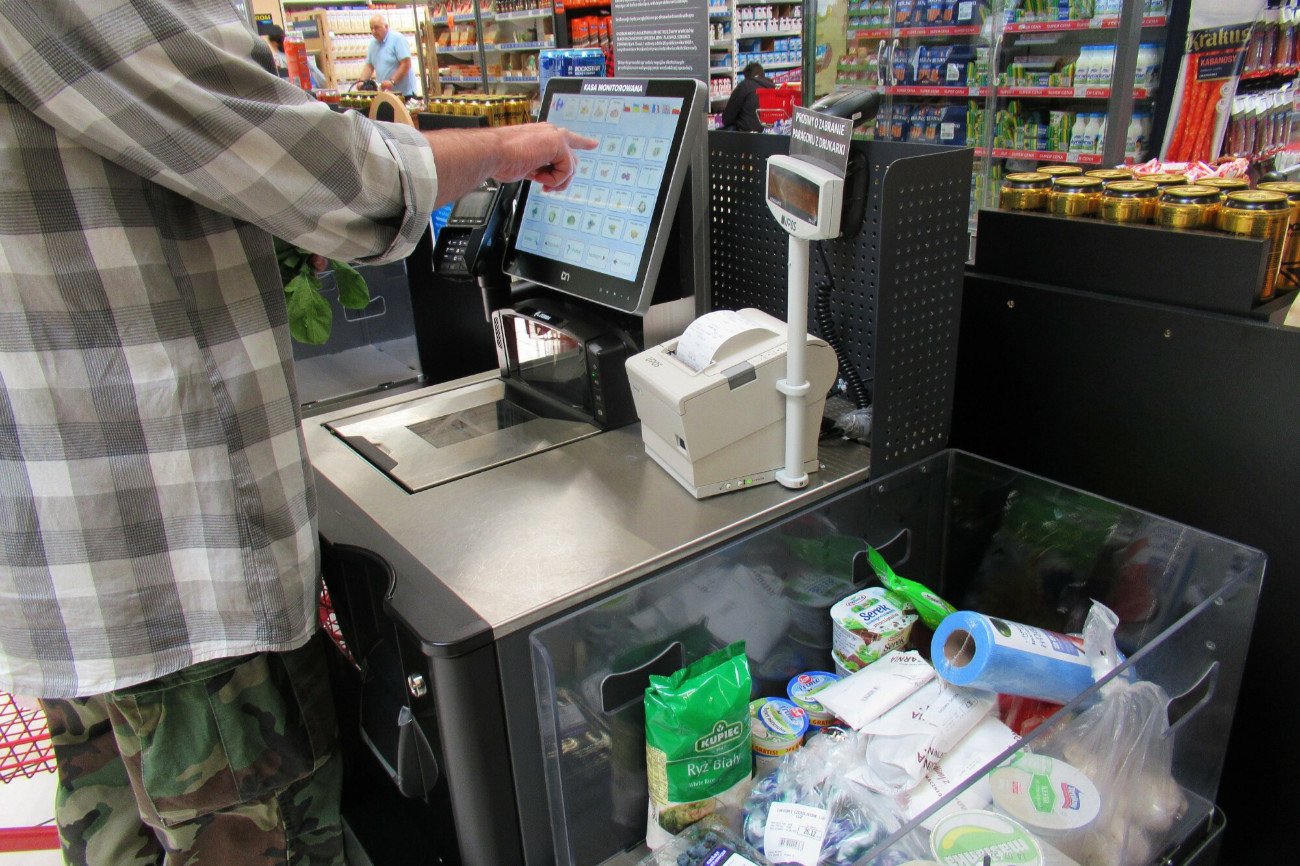 Na szczycie listy największych obaw Polaków jest niezmiennie wysoka inflacja.