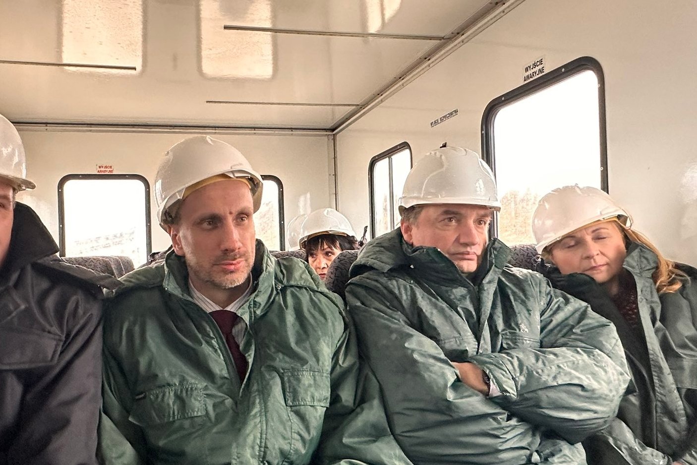 Zbigniew Ziobro i Janusz Kowalski odwiedzili w poniedziałek kopalnię w Bełchatowie.