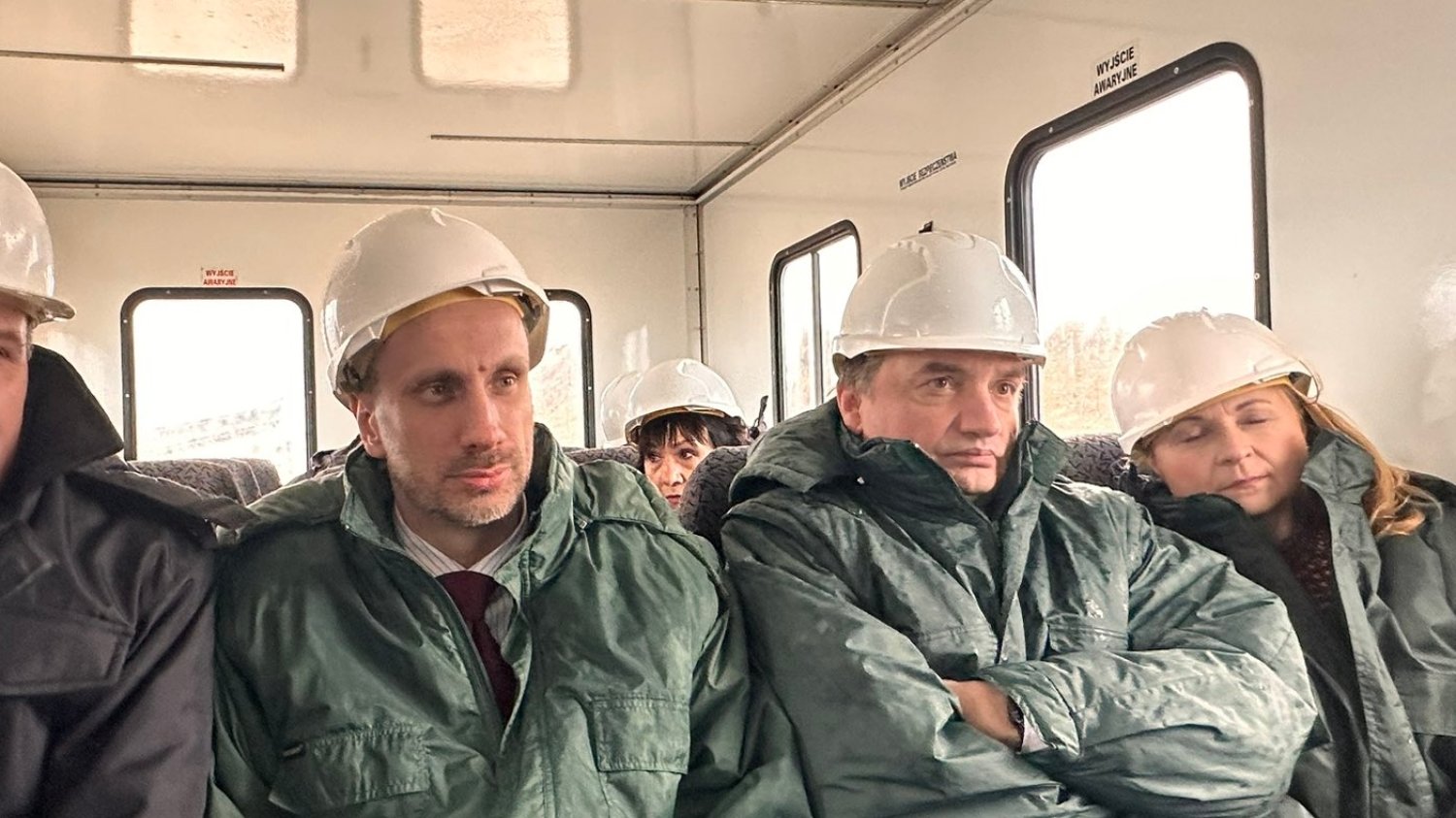 Zbigniew Ziobro i Janusz Kowalski odwiedzili w poniedziałek kopalnię w Bełchatowie.