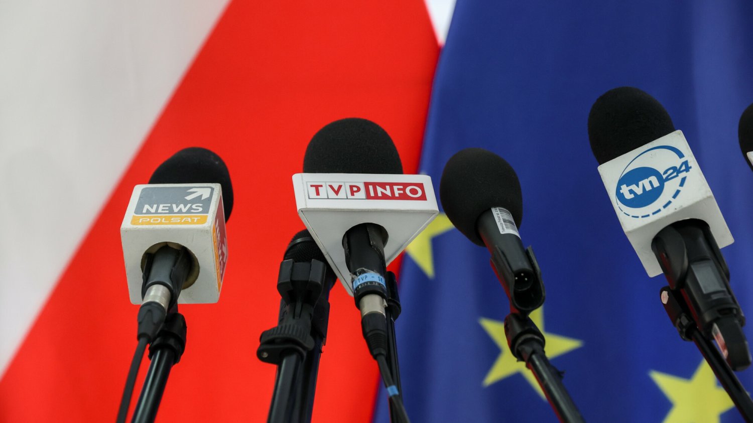 Niektóre prawicowe media bardzo szybko opublikowały teksty o materiałach PK.