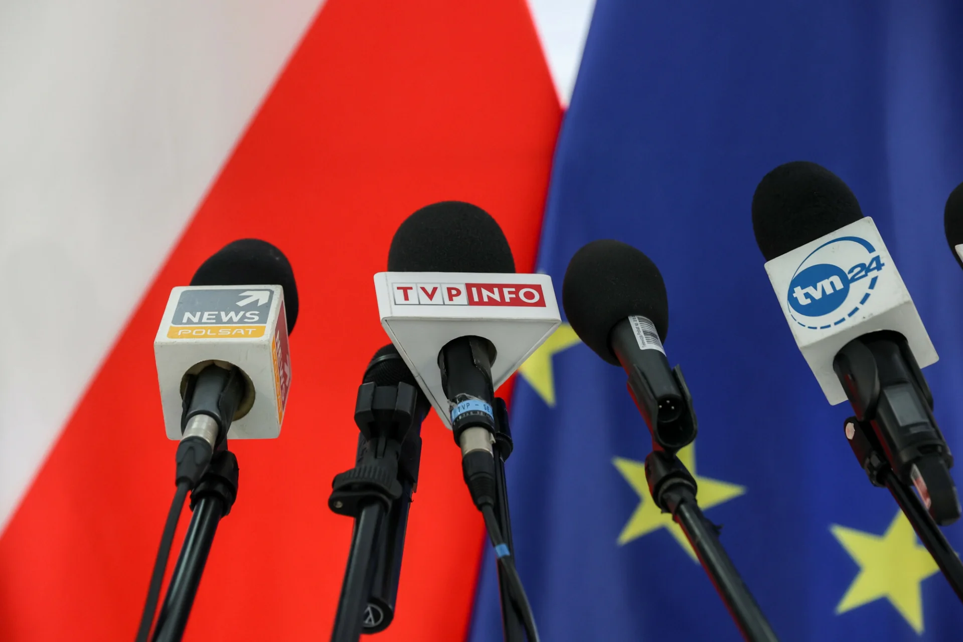Niektóre prawicowe media bardzo szybko opublikowały teksty o materiałach PK. Niektóre prawicowe media bardzo szybko opublikowały teksty o materiałach PK.
