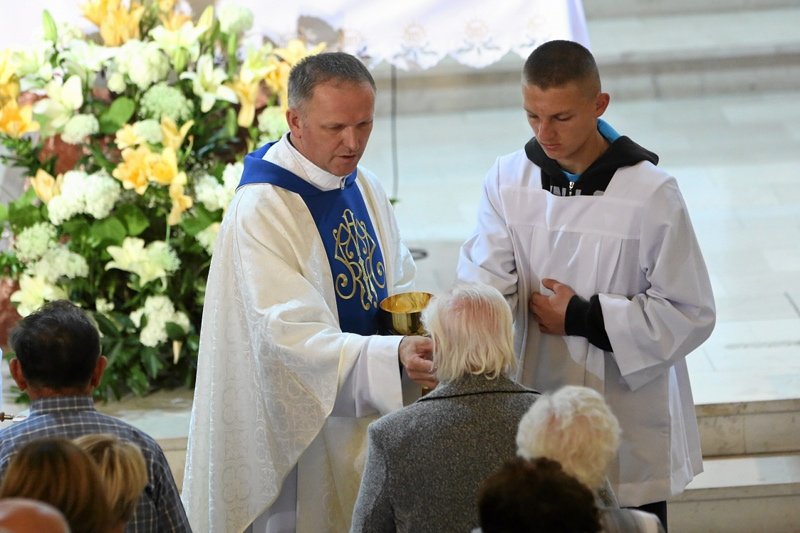 Kuria warszawsko-praska w ostrym oświadczeniu atakuje księdza Wojciecha Lemańskiego, zawieszonego proboszcza parafii w Jasienicy