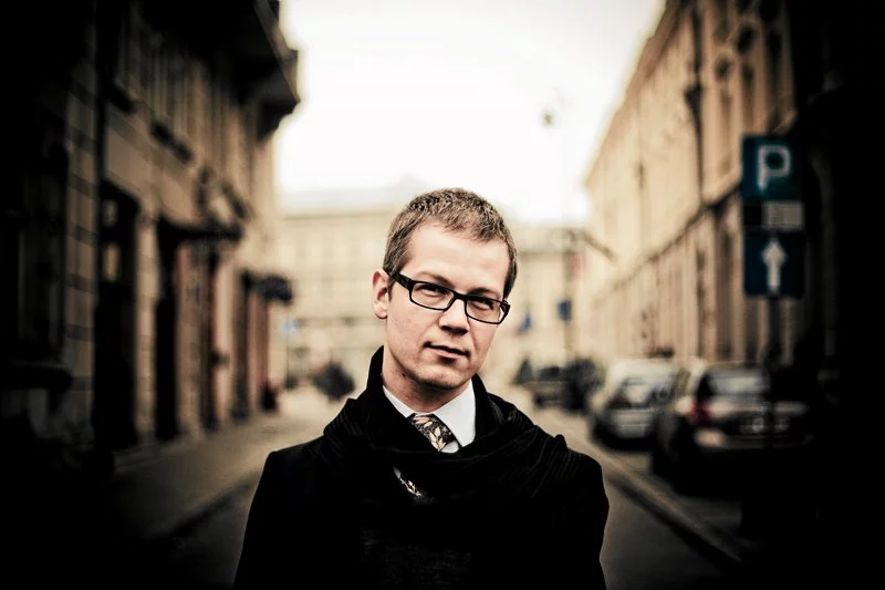 Jacek Dehnel: Internet jest wtyczką do świata.