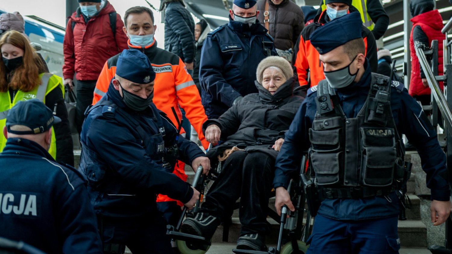 Specustawa daje uchodźcom z Ukrainy prawo do świadczeń medycznych i refundowanych leków.