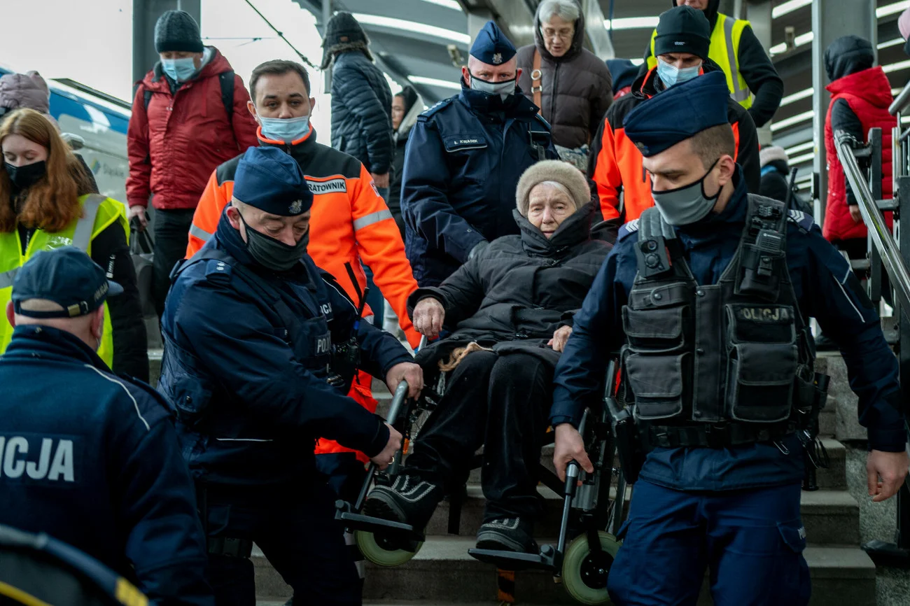 Specustawa daje uchodźcom z Ukrainy prawo do świadczeń medycznych i refundowanych leków.