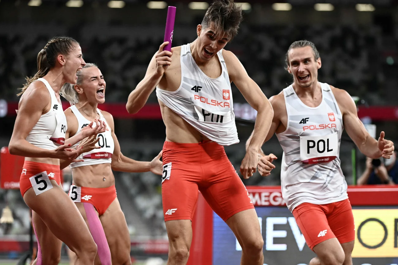 Polska sztafeta 4x400 m sięgnęła po złoty medal igrzysk w Tokio, wygrywając i osiągając nowy rekord olimpijski