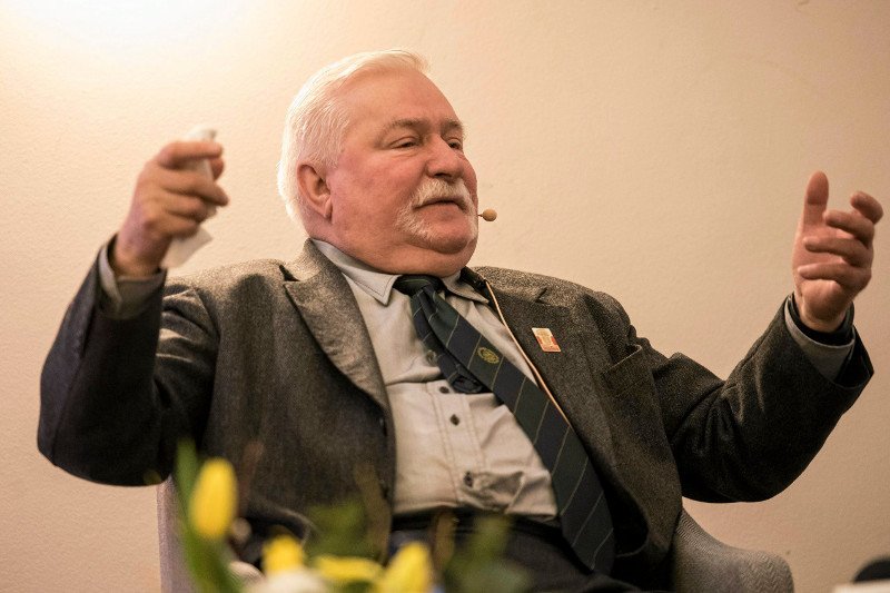 Lech Wałęsa wywołał burzę, która może w niego uderzyć.