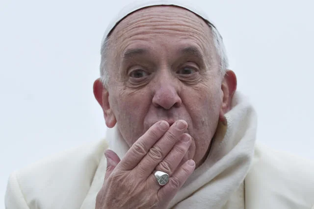 Papież Franciszek ma poczucie humoru.