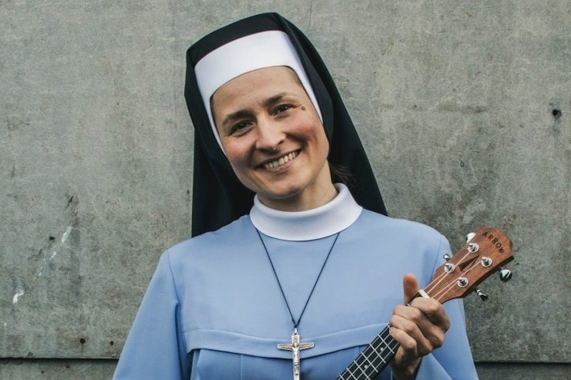 Siostra Janina przechodzi ze stanu zakonnego w świecki.