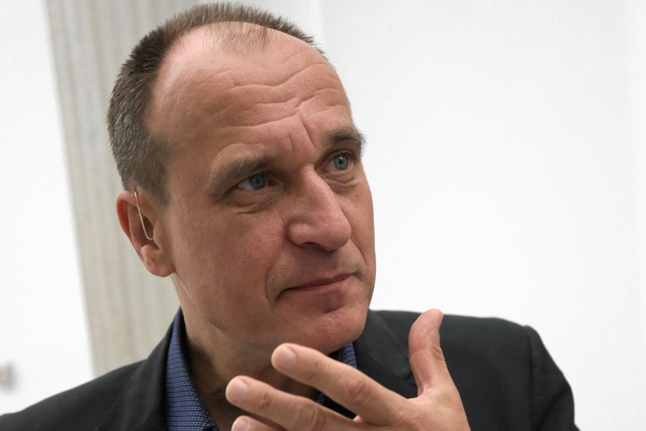 Paweł Kukiz wyznał, że nie chce, aby jego wnuk "musiał babrać się w polityce".