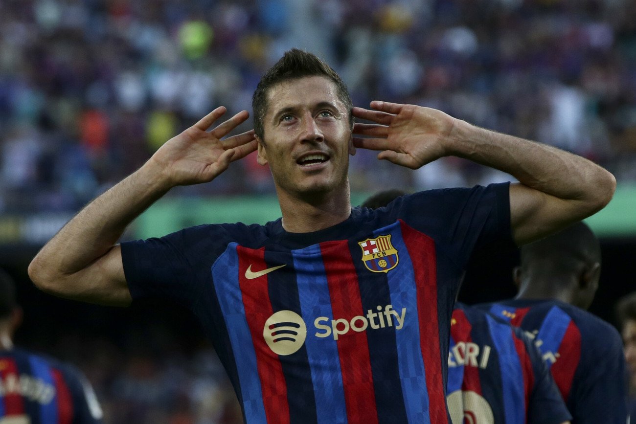 Robert Lewandowski pozostaje na czele klasyfikacji strzelców w hiszpańskiej LaLiga.