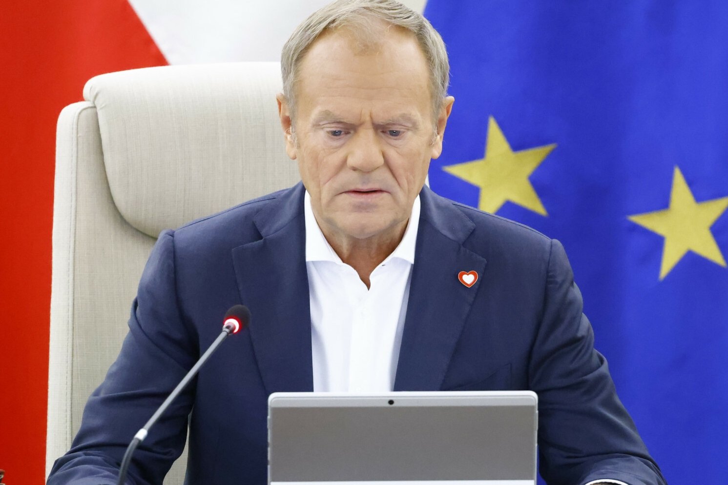 Sondaż. Partia Tuska nadal pierwsza, ale jest też sygnał ostrzegawczy.