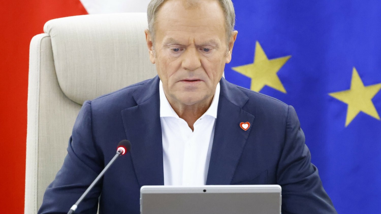 Sondaż. Partia Tuska nadal pierwsza, ale jest też sygnał ostrzegawczy.