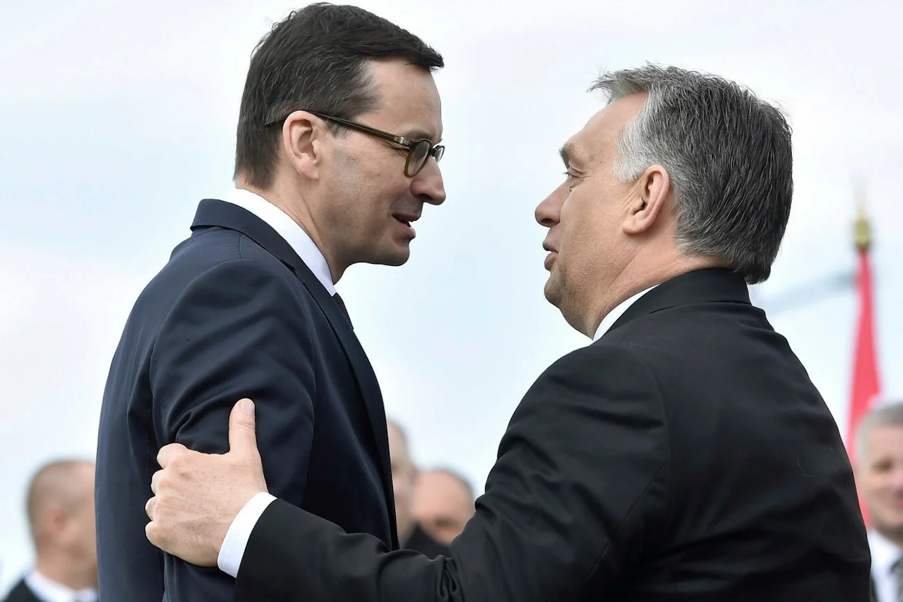 Wicerzecznik PiS Radosław Fogiel skrytykował premiera Węgier Viktora Orbána za jego wypowiedzi dotyczące rosyjskich zbrodni w Buczy.