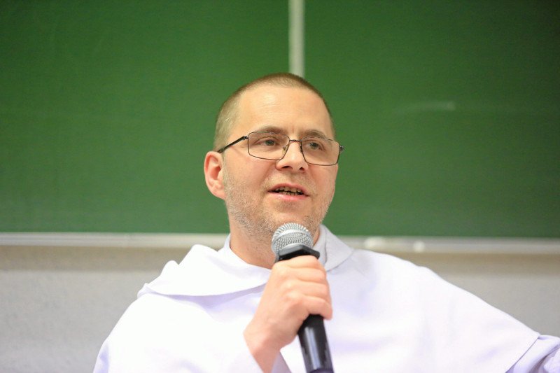 Kościół musi zmierzyć się z największym swoim problemem – pedofilią.