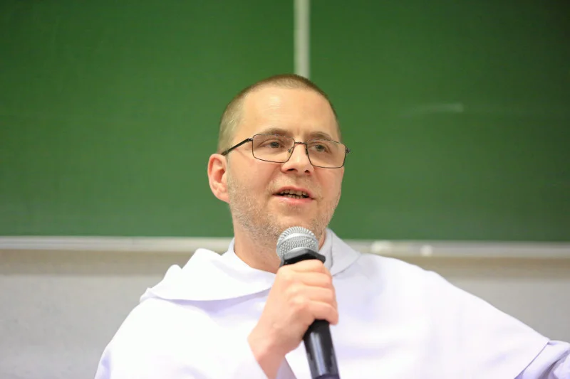 Kościół musi zmierzyć się z największym swoim problemem – pedofilią.