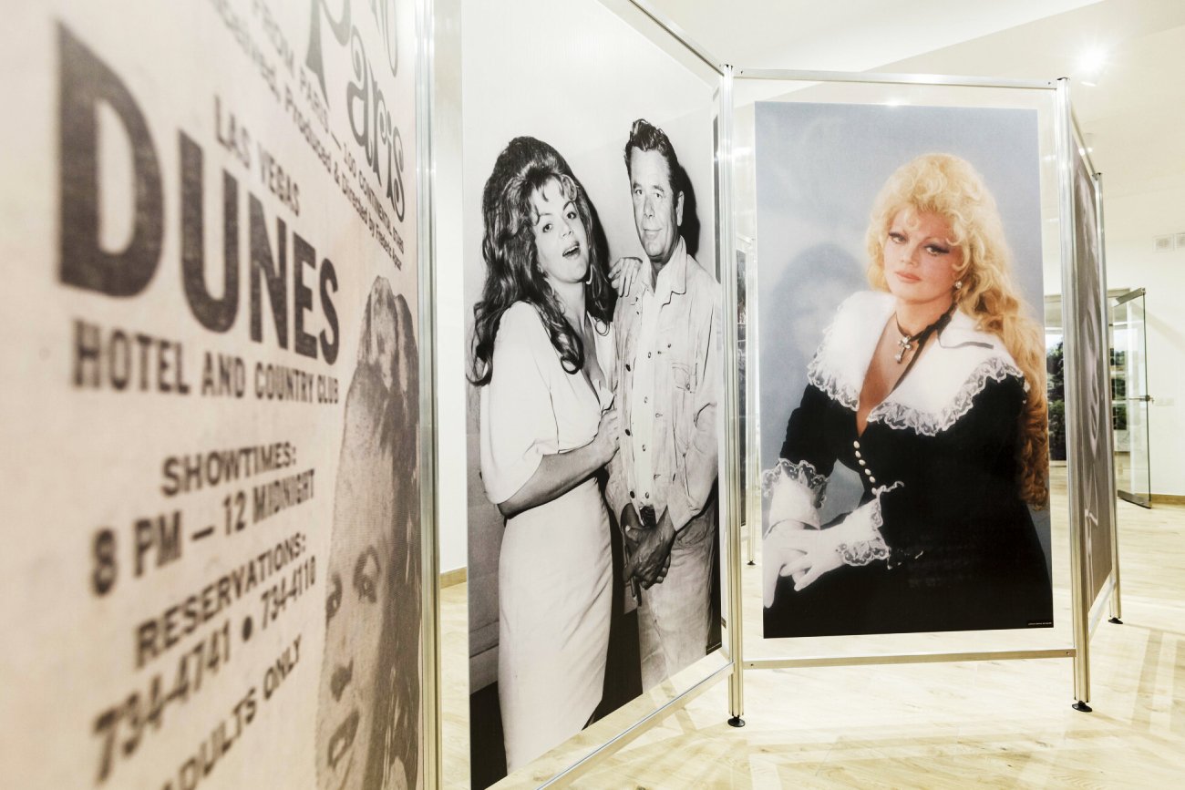 Syn Violetty Villas wytoczy gminie Lewin Kłodzki proces. "Kicz i tandeta"