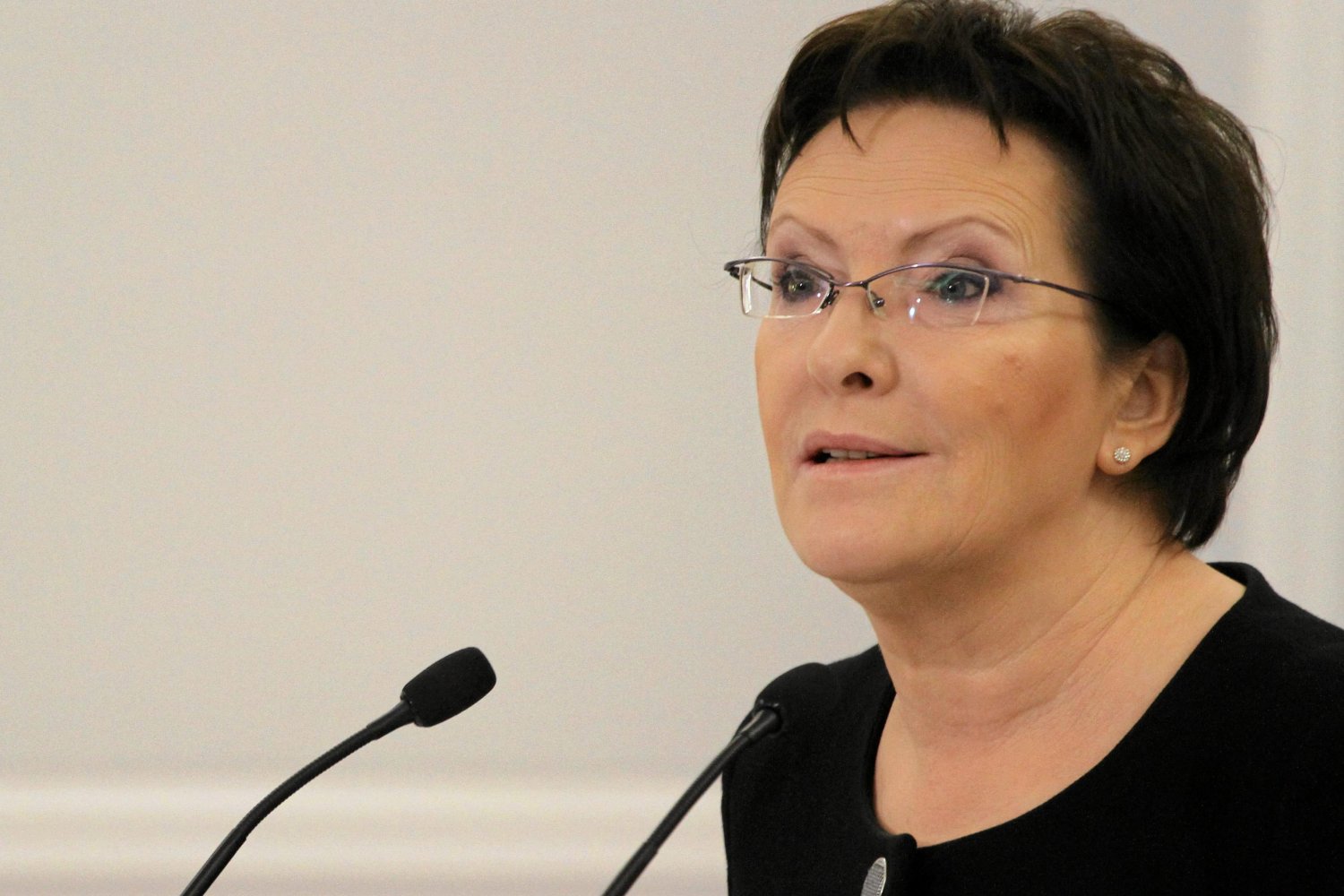 Nieoficjalnie tworzyli je Bielecki i Rostowski, wygładzał Ostachowicz, a każdy resort dodał coś od siebie. Jak powstawało expose Ewy Kopacz i innych premierów?