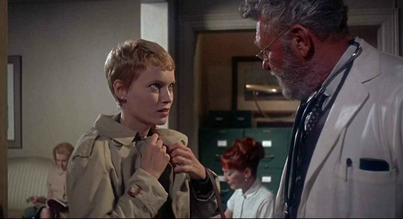 Mia Farrow jako Rosemary