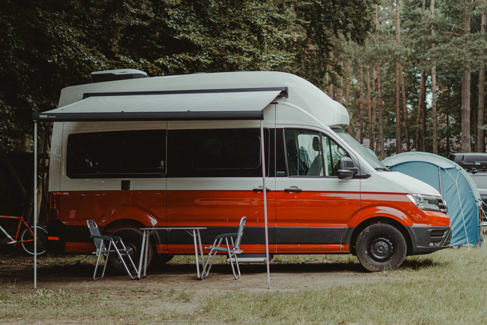 Lepsze niż all inclusive. Nowy Volkswagen Grand California i test w wakacje