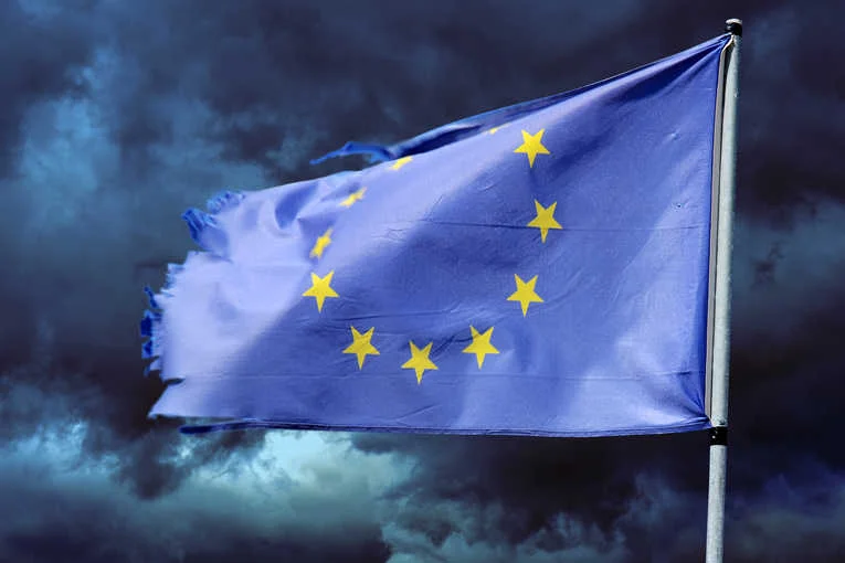 Czy strefa euro rozpada się teraz, bo politycy zapomnieli o różnicach kulturowych?