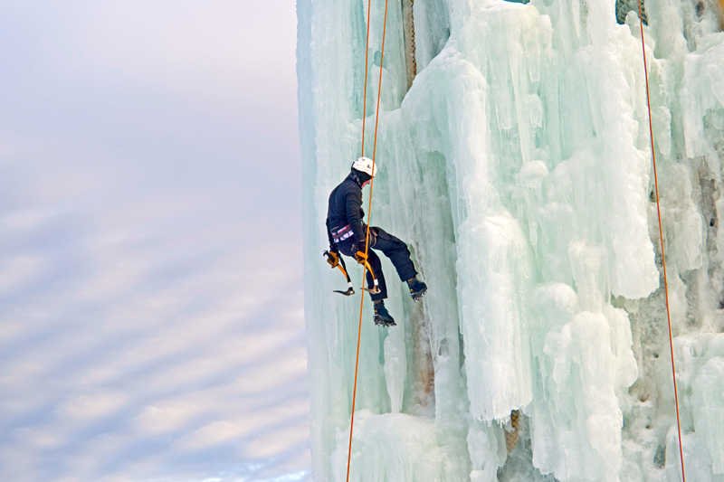 Polscy himalaiści nie potrafią zapomnieć o różnicach, jakie powstały między nimi w ostatnich latach.