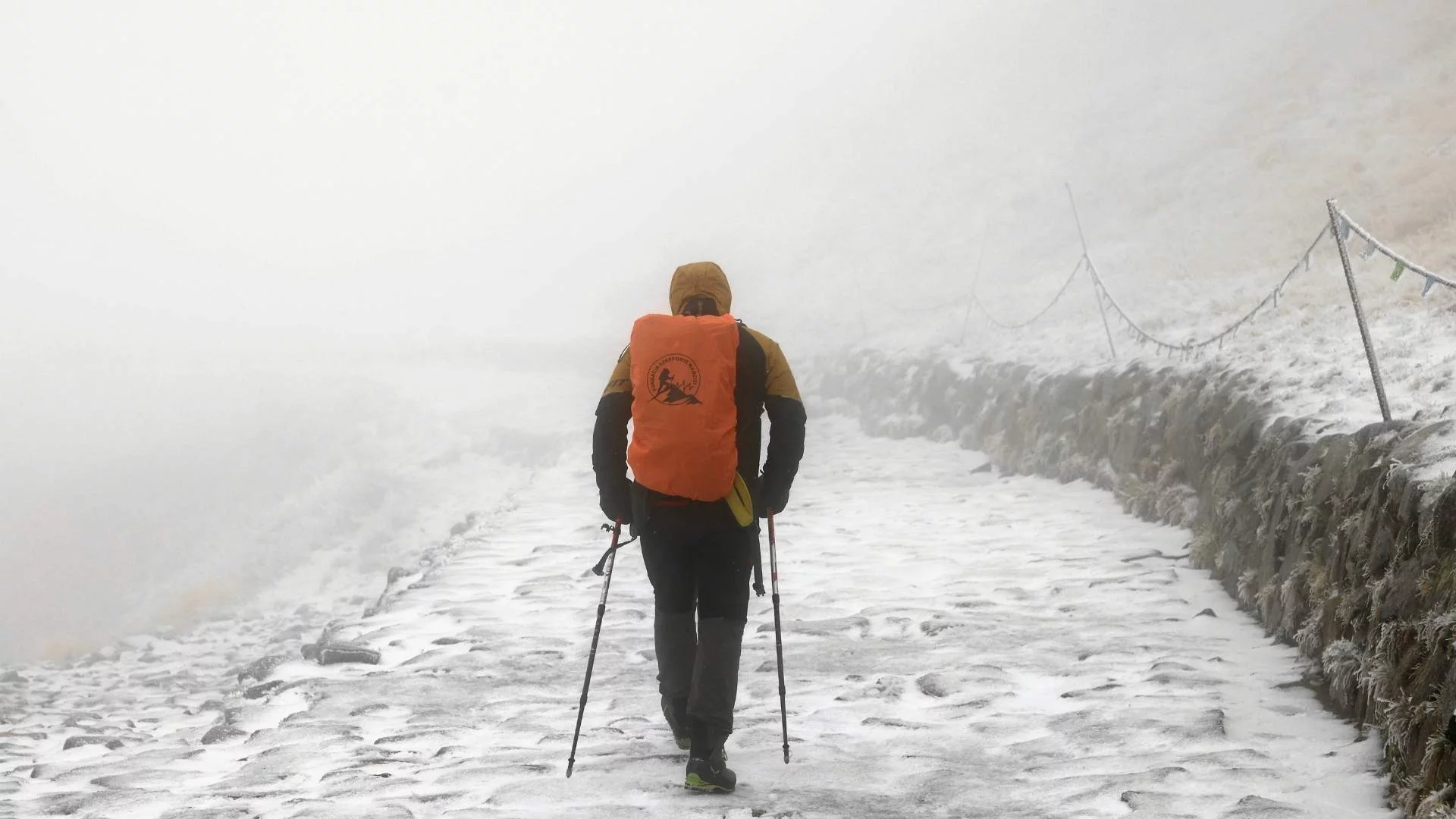 To był pierwszy atak zimy w polskich górach. Teraz TOPR ostrzega turystów