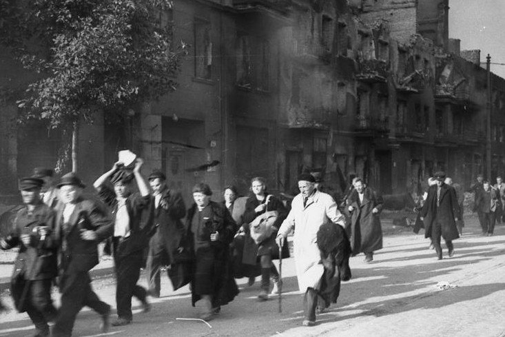 Wypędzana ludność warszawskiej Woli.