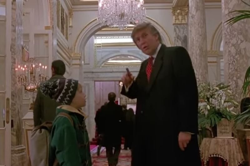 Czytając tweeta Trumpa od razu przypomina sie jego gościnny występ w "Kevinie..."