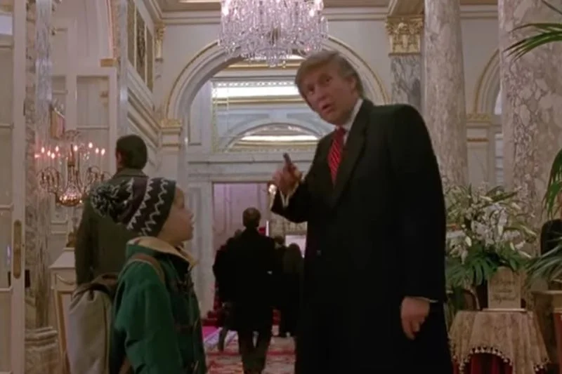 Czytając tweeta Trumpa od razu przypomina sie jego gościnny występ w "Kevinie..."