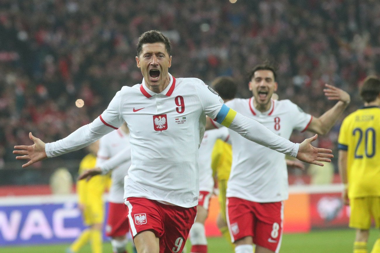Robert Lewandowski zdobył na Stadionie Śląskim gola, który otworzył Biało-Czerwonym drogą na mundial w Katarze.